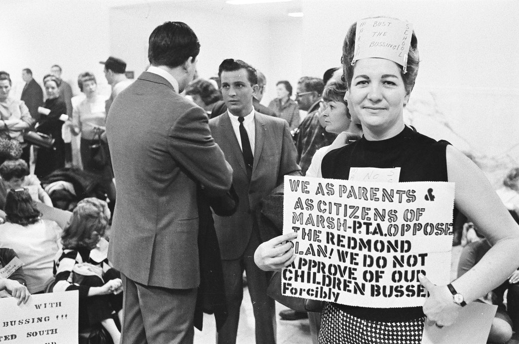 Busing protesters in lobby of Board of Education - Chicago Sun-Times
