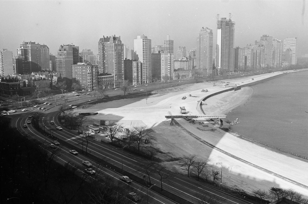 Oak Street Beach under construction - Chicago Sun-Times