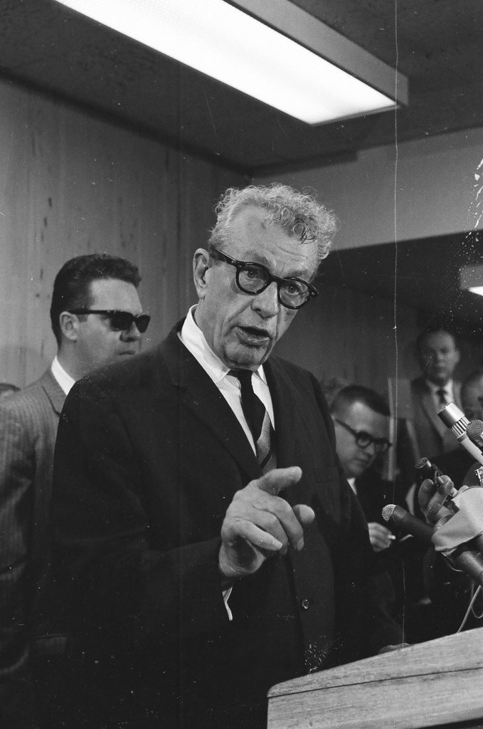 Barry Goldwater at airport and O'Hare Inn - Chicago Sun-Times