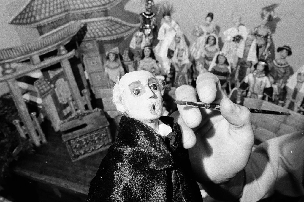Kungsholm Miniature Opera puppets - Chicago Sun-Times