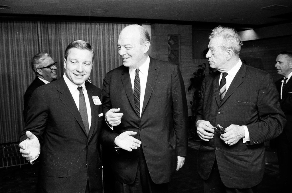 Barry Goldwater at airport and O'Hare Inn - Chicago Sun-Times