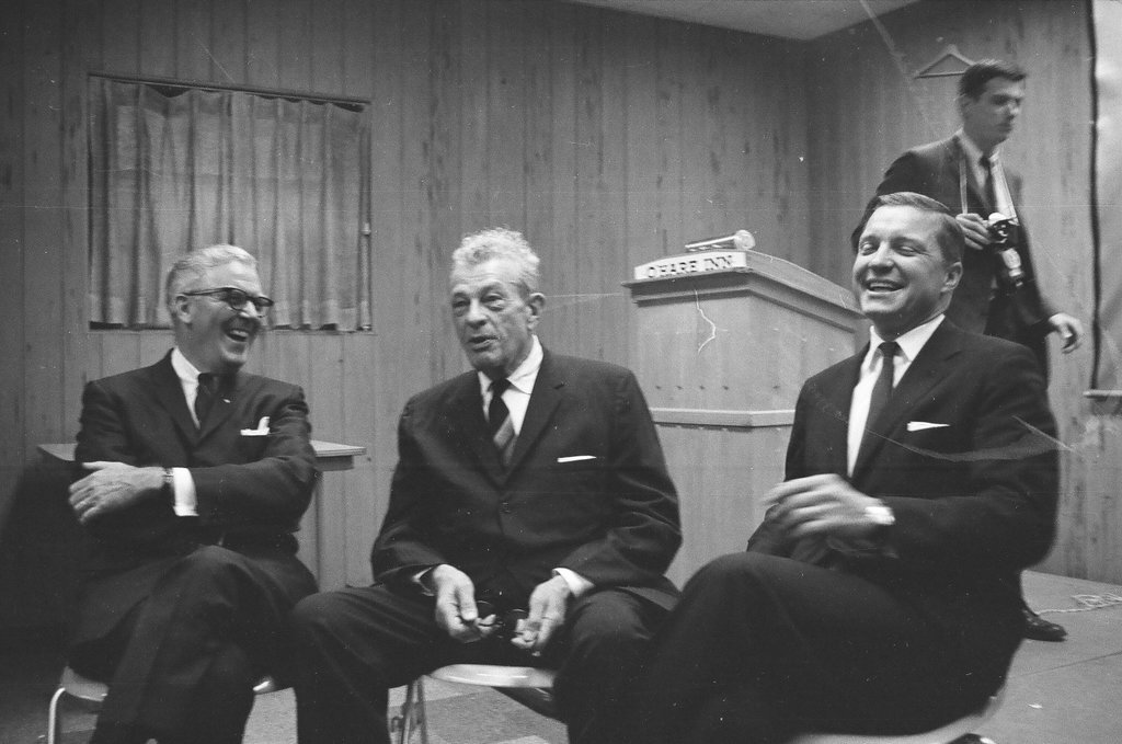 Barry Goldwater at airport and O'Hare Inn - Chicago Sun-Times