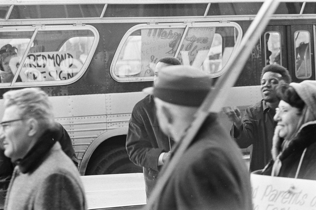 Busing picketers outside Board of Education - Chicago Sun-Times