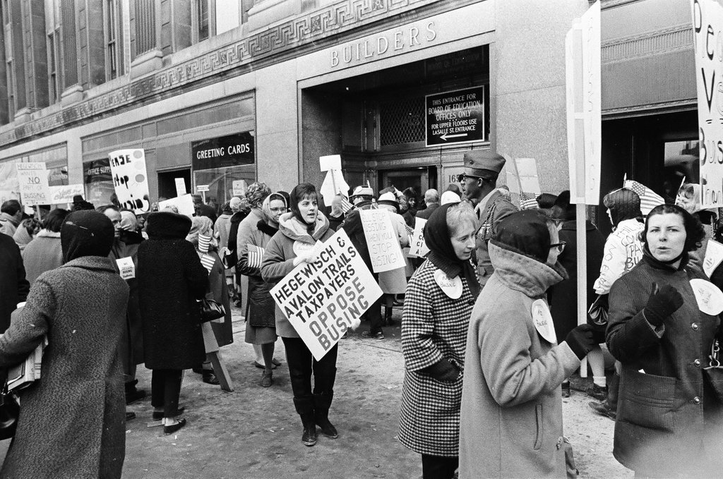 Busing picketers outside Board of Education - Chicago Sun-Times