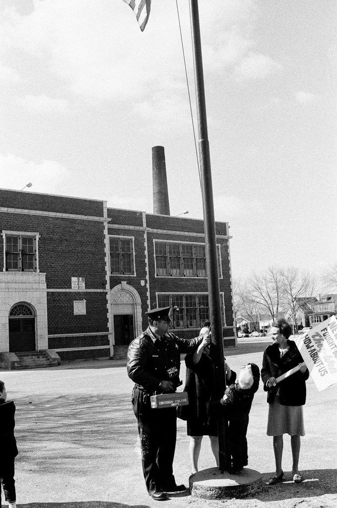 Anti-busing protesters at Bridge Elementary School - Chicago Sun-Times