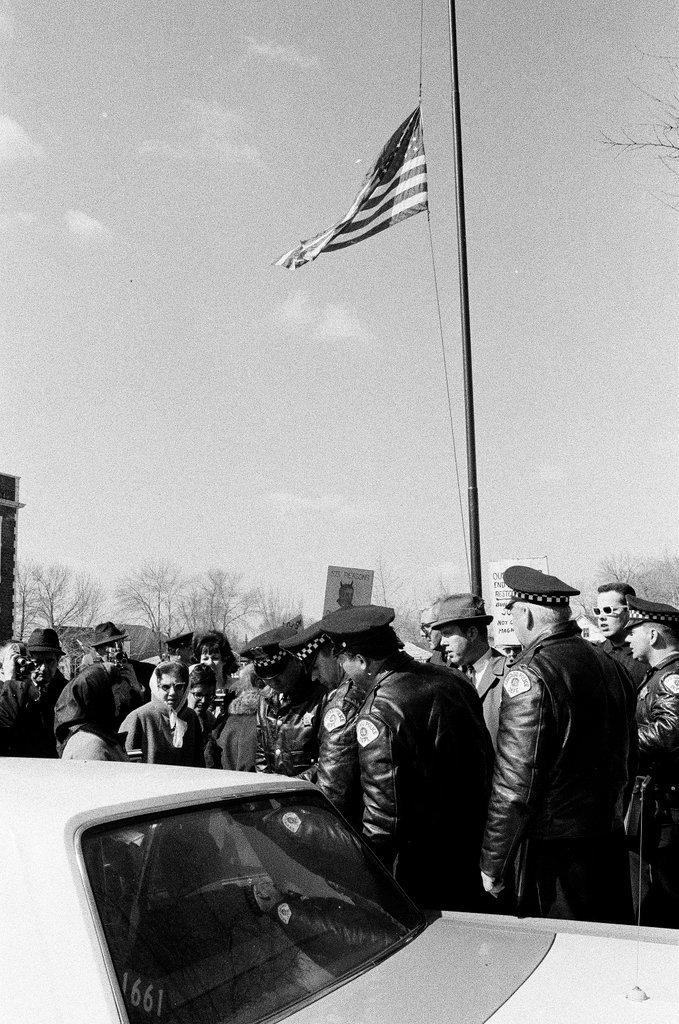 Anti-busing protesters at Bridge Elementary School - Chicago Sun-Times