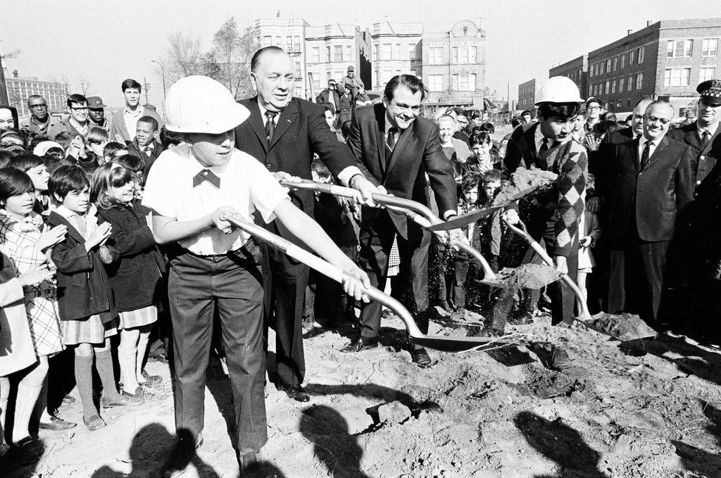 Mayor Daley and others at groundbreaking ceremony for Campus Green residential community - Larry Graff for Chicago Sun-Times