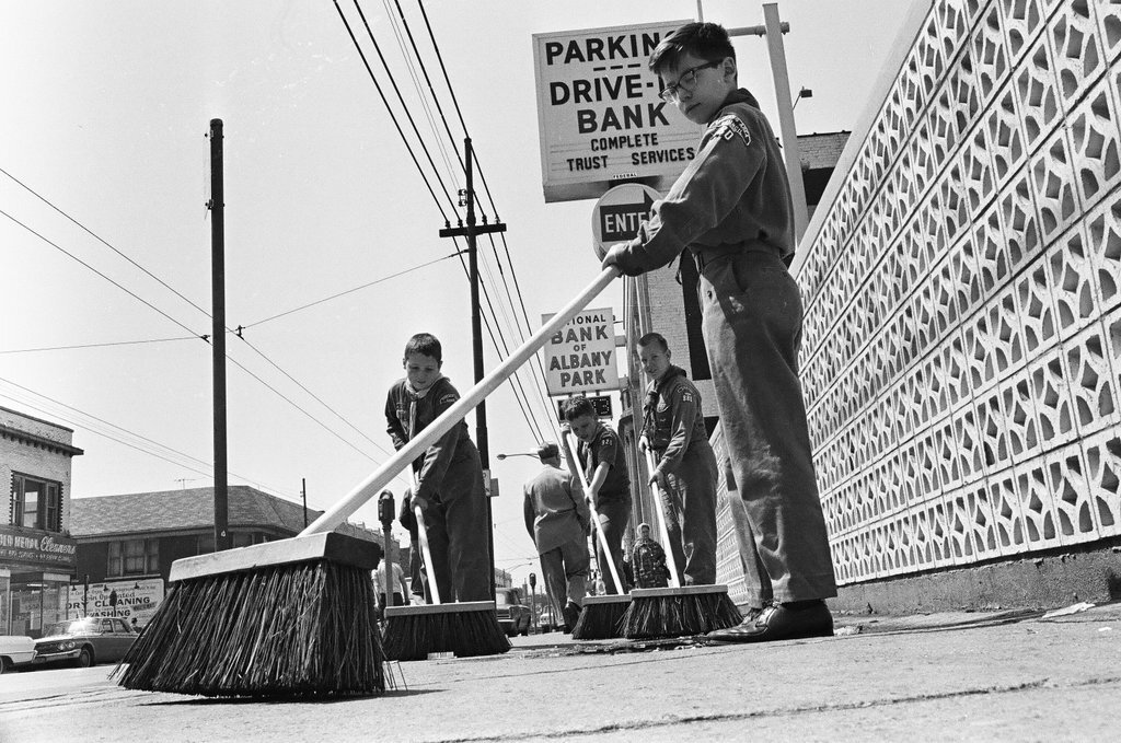 Boy Scouts sweep streets - Howard Lyon for Chicago Sun-Times