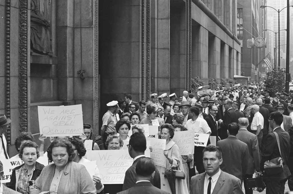 Fair Housing protest in front of City Hall - Howard Lyon for Chicago Sun-Times