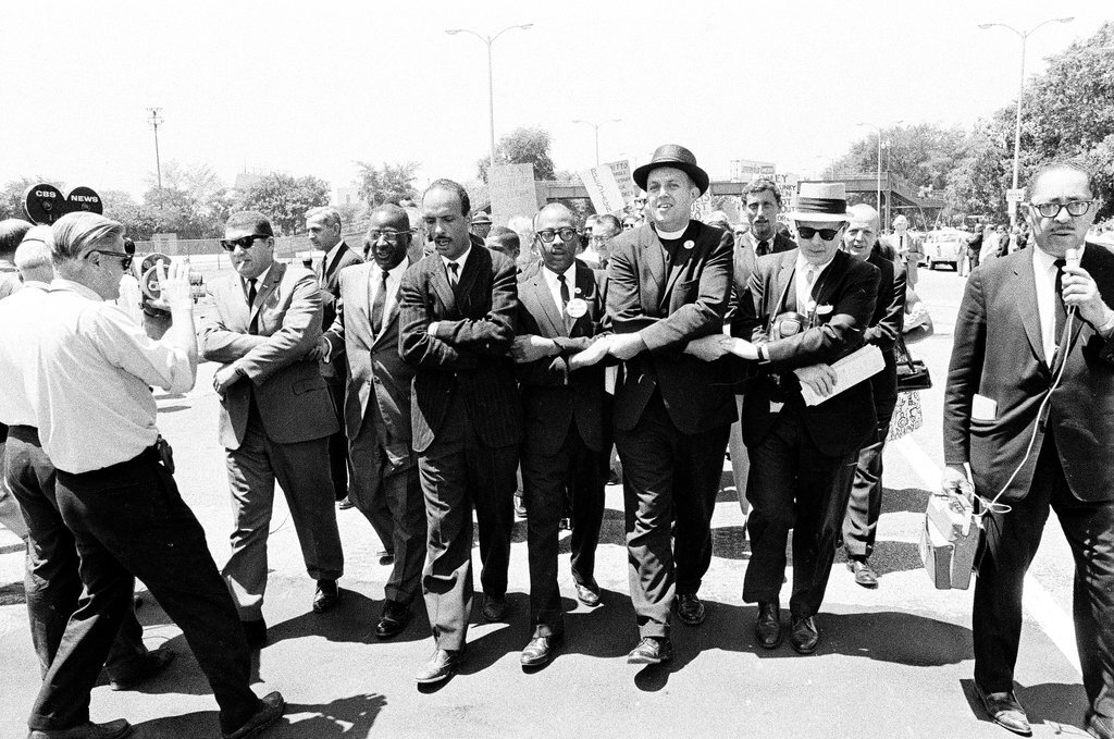 Marchers protesting Benjamin Willis in the Loop - John Tweedle for Chicago Sun-Times