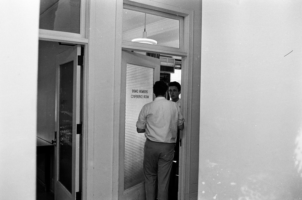 Closed door meeting at Board of Education - Gene Pesek for Chicago Sun-Times