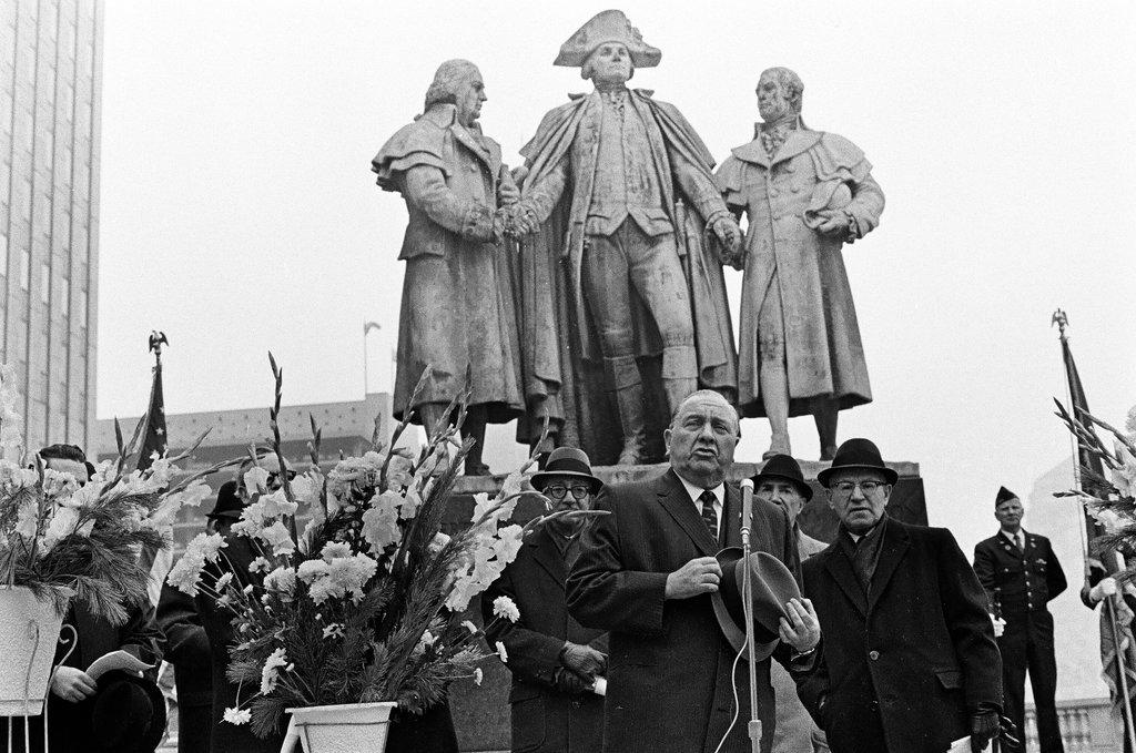 Bill of Rights anniversary ceremony at Washington, Morris and Solomon statue in the Loop - John Jaqua for Chicago Sun-Times