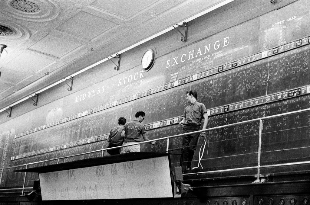 Midwest Stock Exchange - Howard Lyon for Chicago Sun-Times