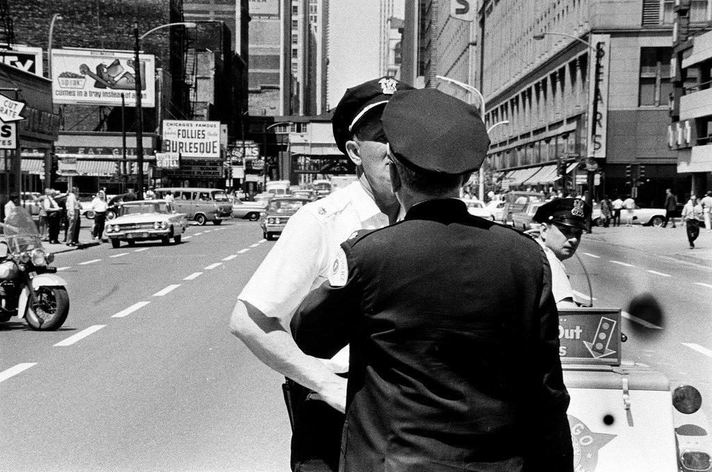 Marchers protesting Benjamin Willis in the Loop - John Tweedle for Chicago Sun-Times