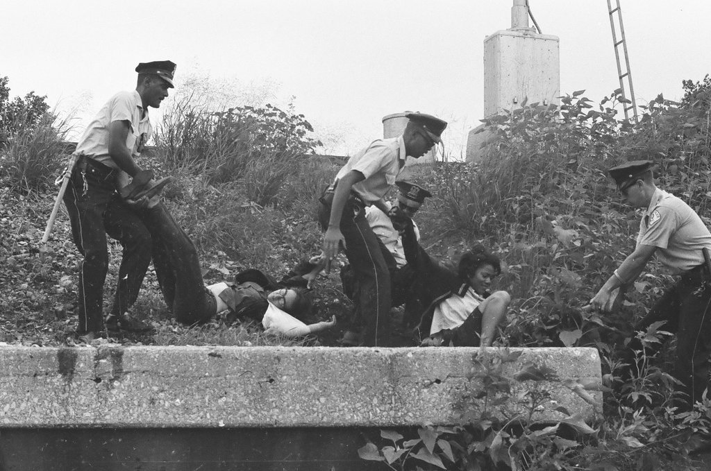 Police forcefully carry away portable school protesters - Howard Lyon for Chicago Sun-Times
