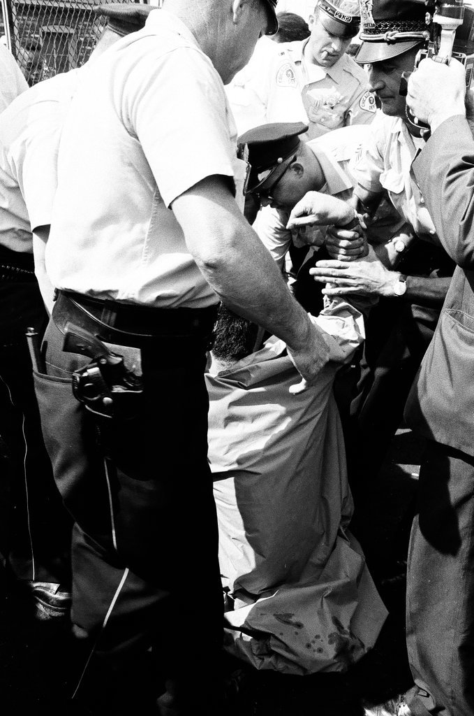Mobile classroom protesters - Gene Pesek for Chicago Sun-Times
