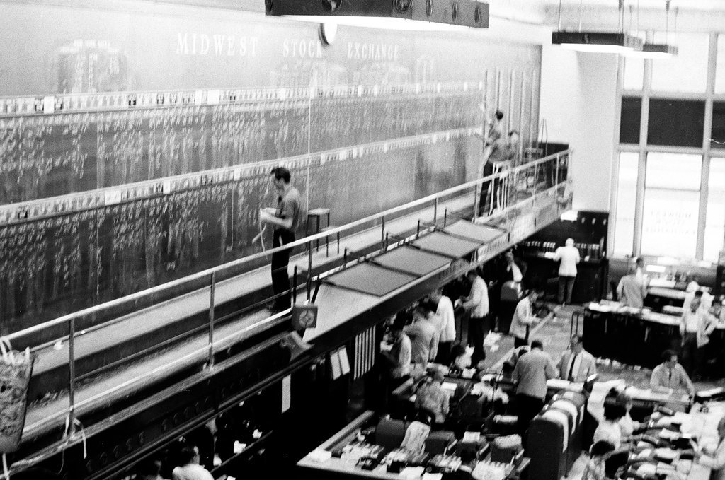 Midwest Stock Exchange - Howard Lyon for Chicago Sun-Times