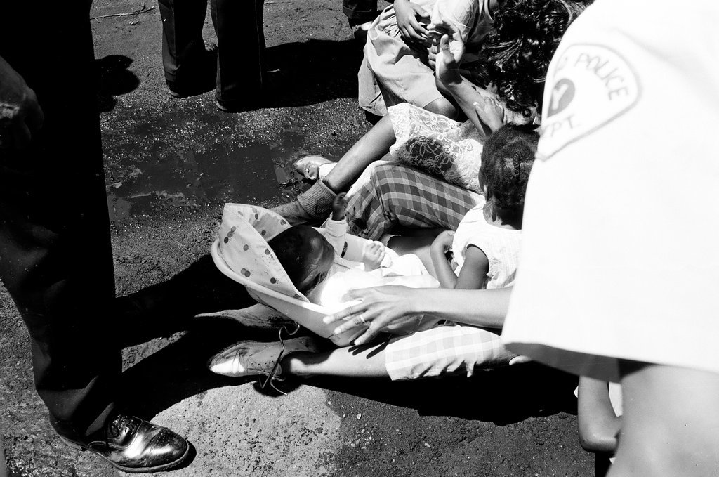Mobile classroom protesters - Gene Pesek for Chicago Sun-Times