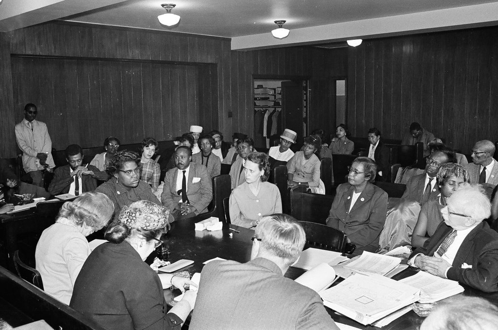 Hearing on school segregation - Howard Lyon for Chicago Sun-Times