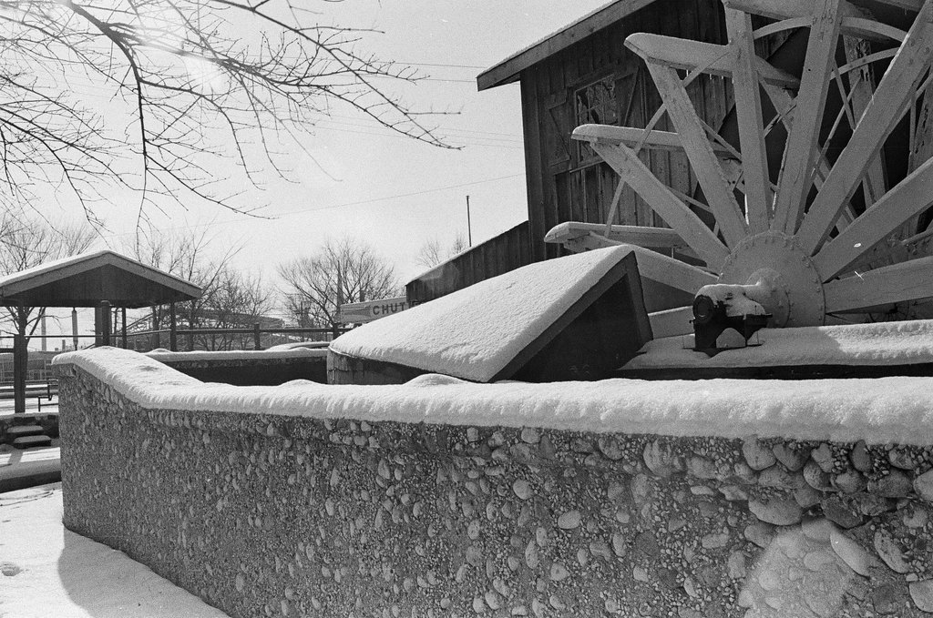 Riverview Amusement Park attractions covered in snow - Chicago Sun-Times