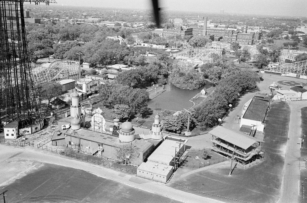 Aerial view of Riverview Amusement Park - Chicago Sun-Times