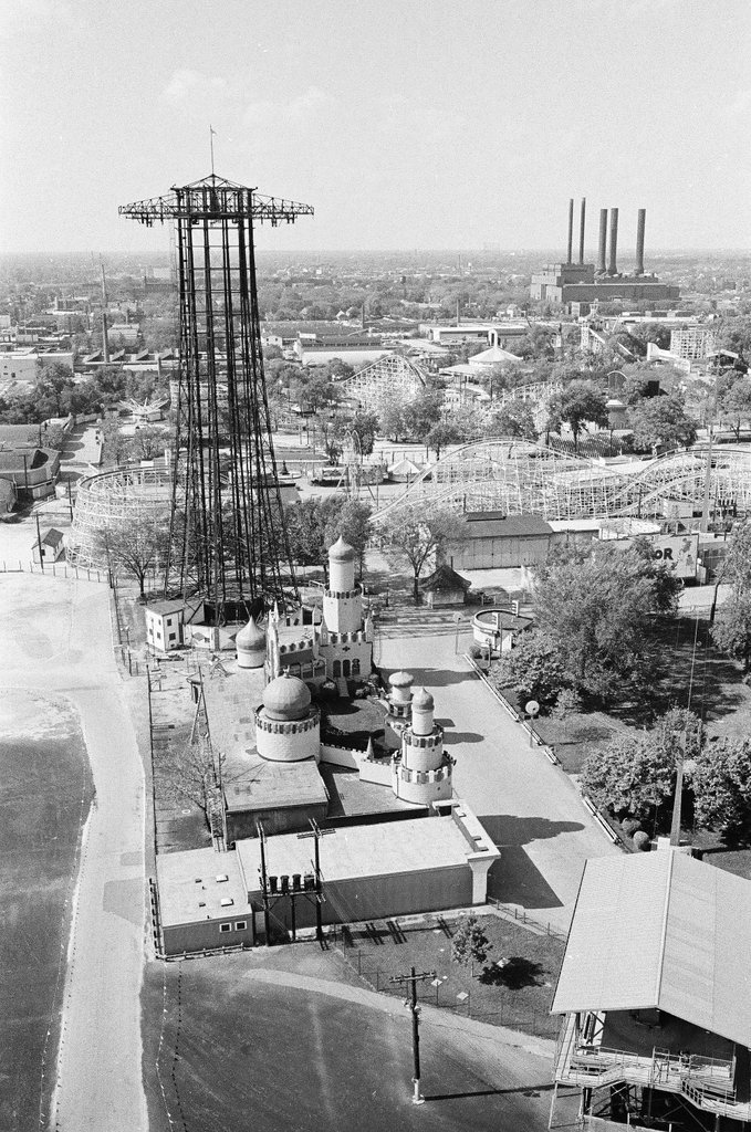 Aerial view of Riverview Amusement Park - Chicago Sun-Times