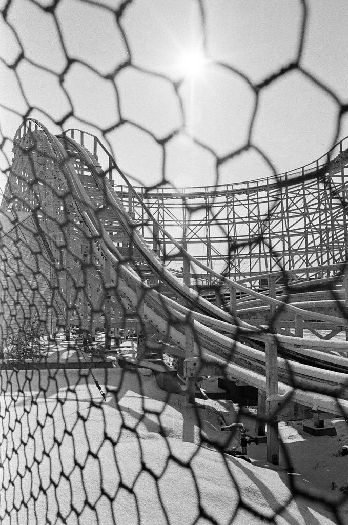 Riverview Amusement Park attractions covered in snow - Chicago Sun-Times