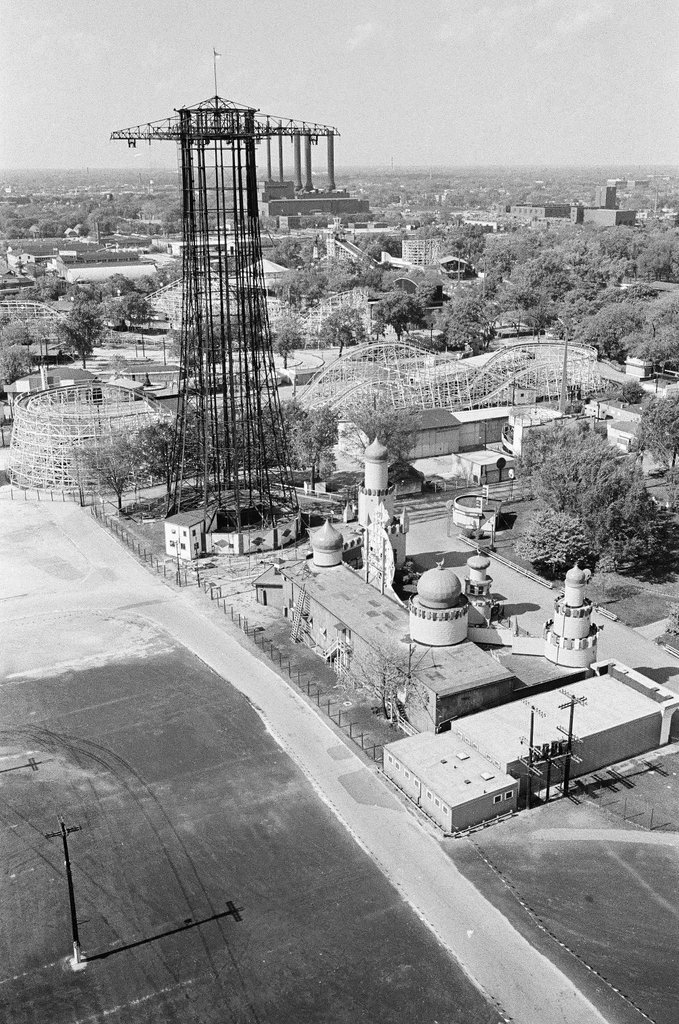 Aerial view of Riverview Amusement Park - Chicago Sun-Times