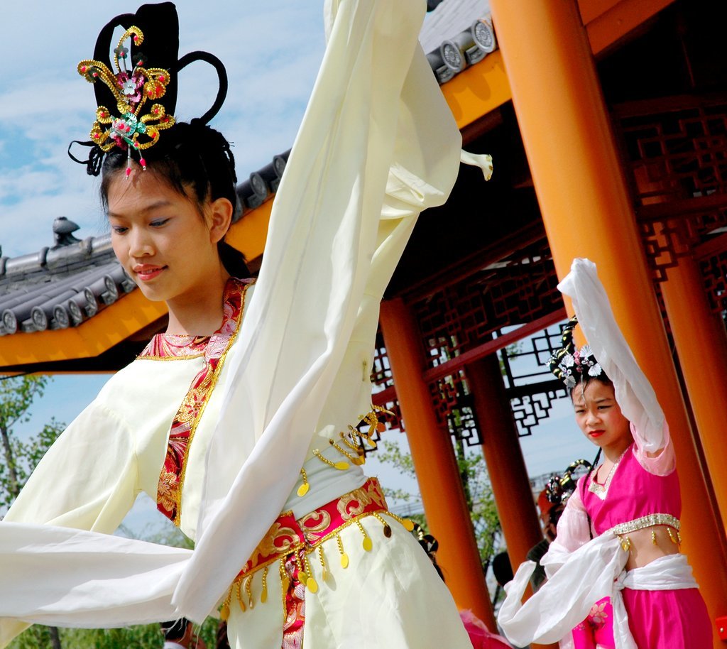 Qiu Yue Jin's Dance Group - Scott Stewart for Chicago Sun-Times