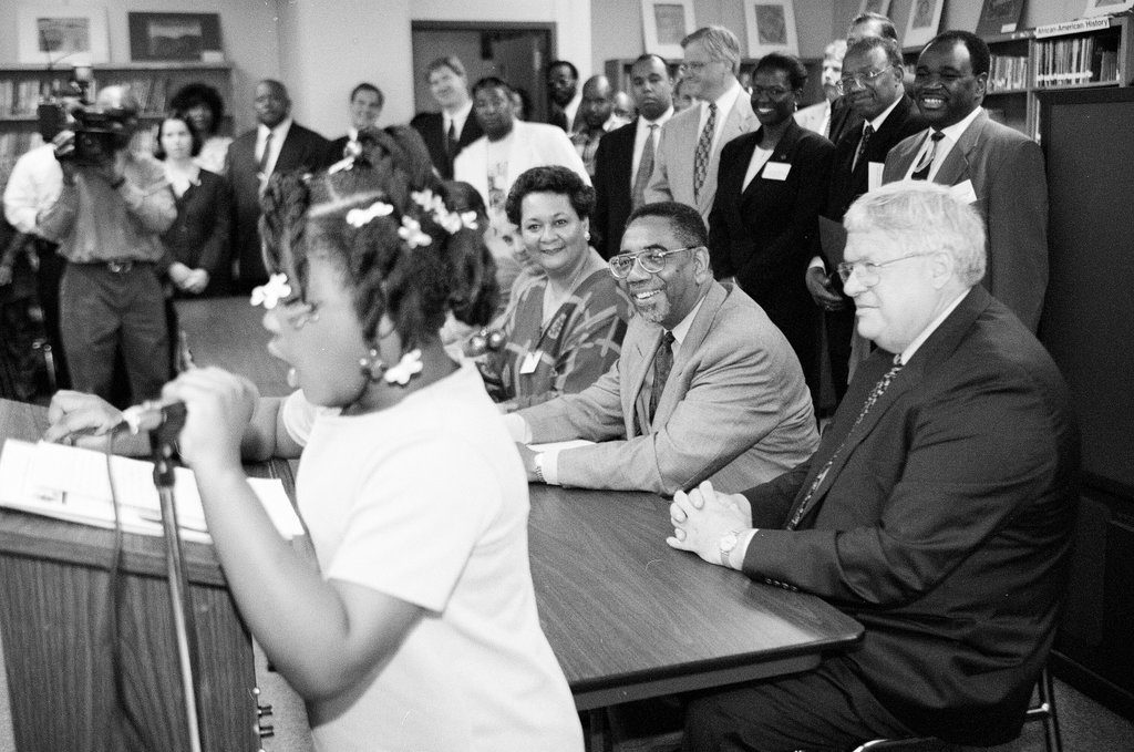 Bobby Rush tours Englewood community - Bob (Robert) Black for Chicago Sun-Times
