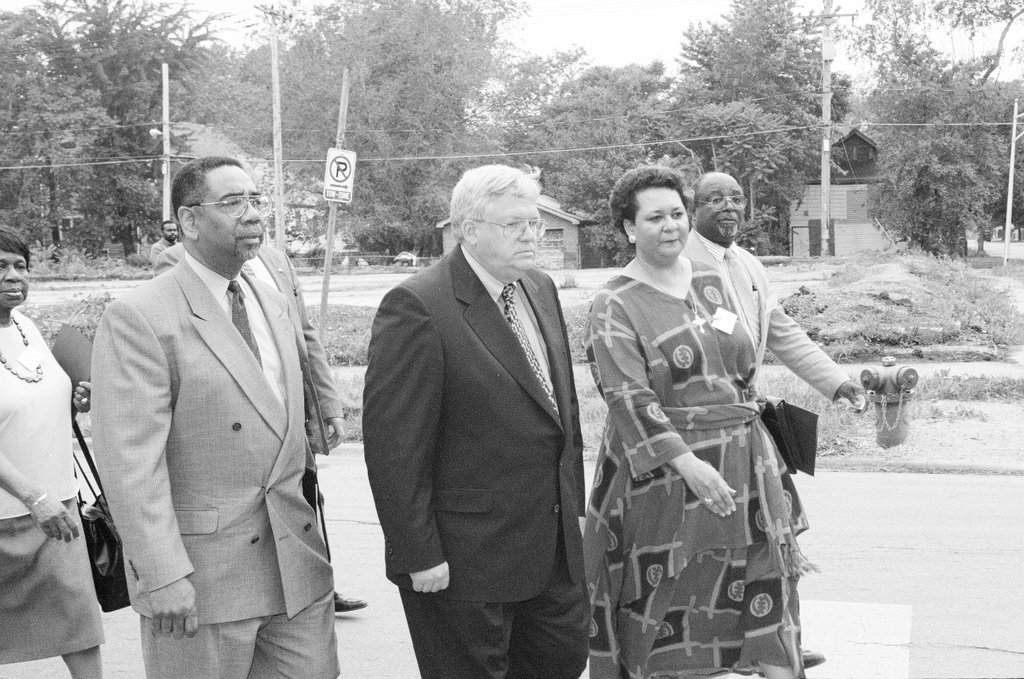 Bobby Rush tours Englewood community - Bob (Robert) Black for Chicago Sun-Times
