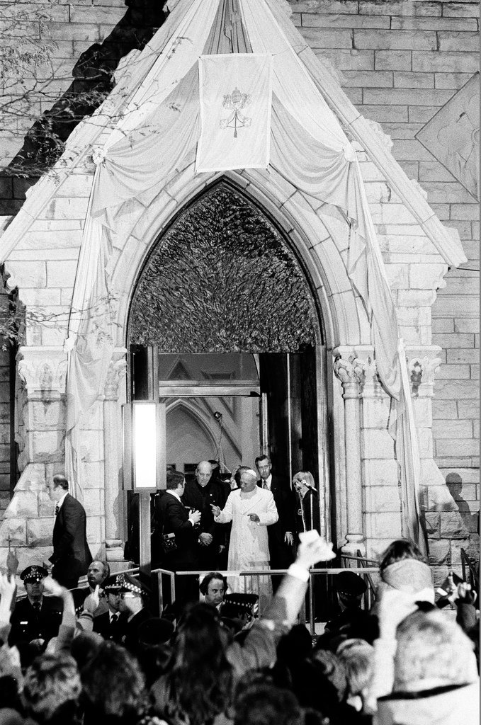 Pope John Paul II outside Holy Name Cathedral - Randy B. Leffingwell for Chicago Sun-Times