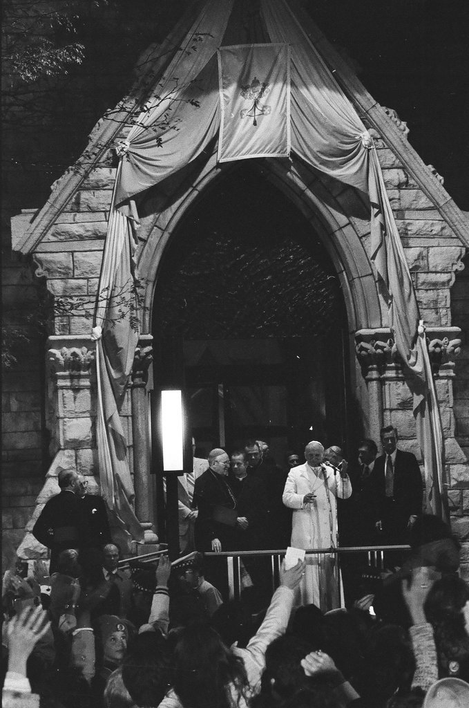 Pope John Paul II outside Holy Name Cathedral - Randy B. Leffingwell for Chicago Sun-Times