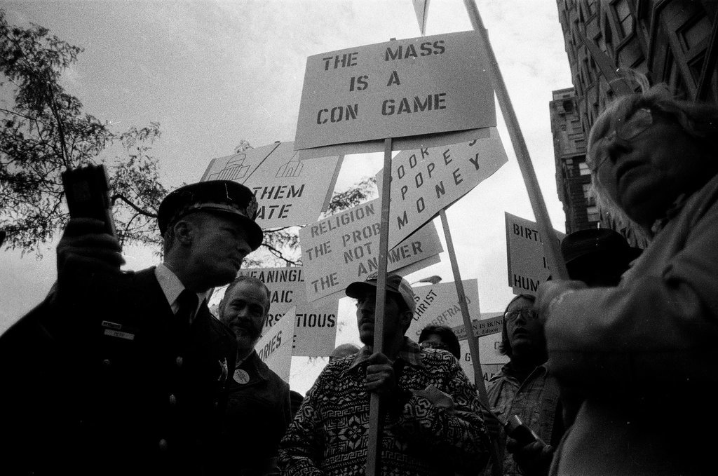 Atheist protest marchers - Anthony Suau for Chicago Sun-Times