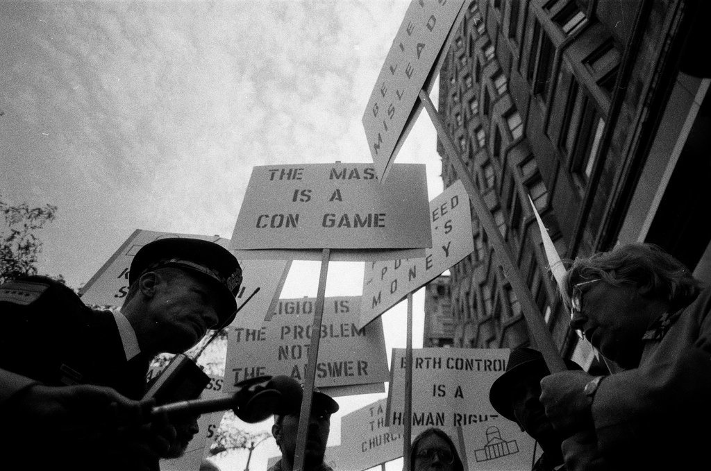 Atheist protest marchers - Anthony Suau for Chicago Sun-Times