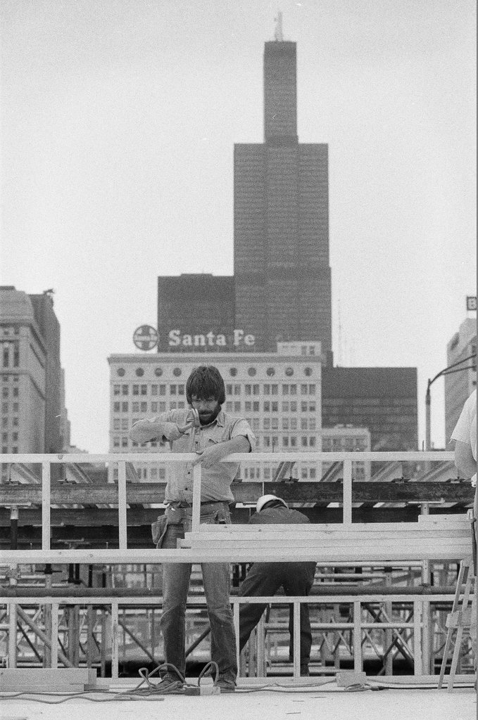Workers building altar for Pope John Paul II in Grant Park - Richard Derk for Chicago Sun-Times