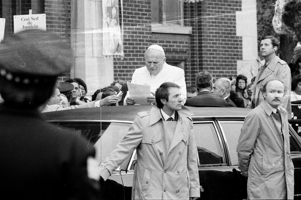 Pope John Paul II visits Chicago - Bob (Robert) Black for Chicago Sun-Times
