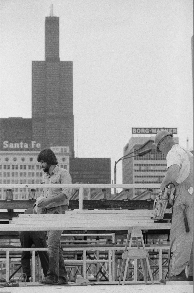 Workers building altar for Pope John Paul II in Grant Park - Richard Derk for Chicago Sun-Times