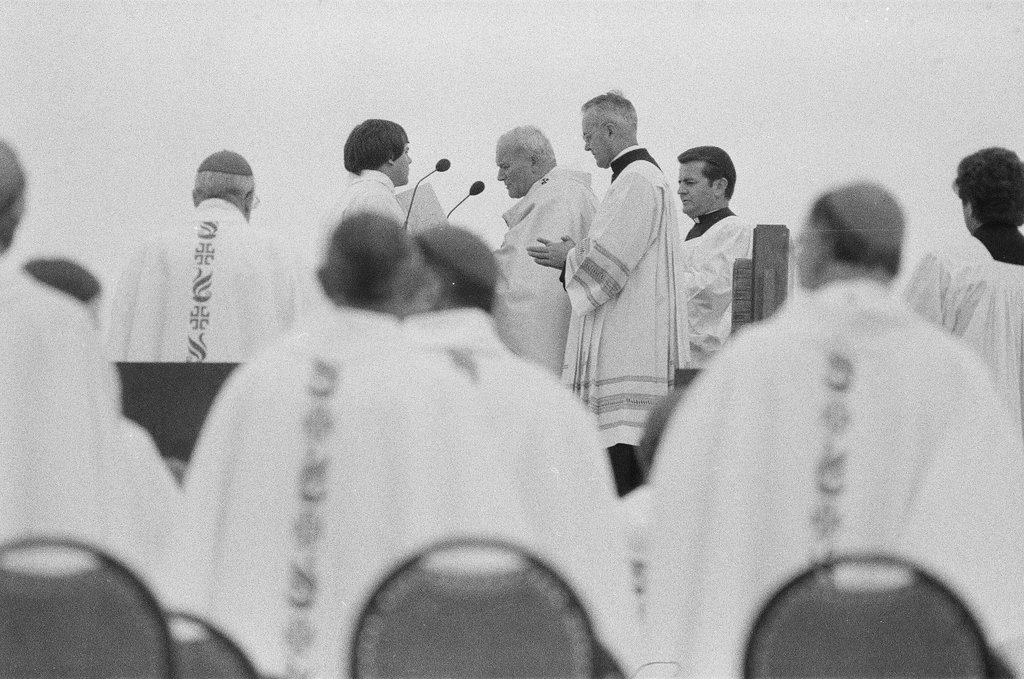 Pope John Paul II visits Chicago - Bob (Robert) Black for Chicago Sun-Times