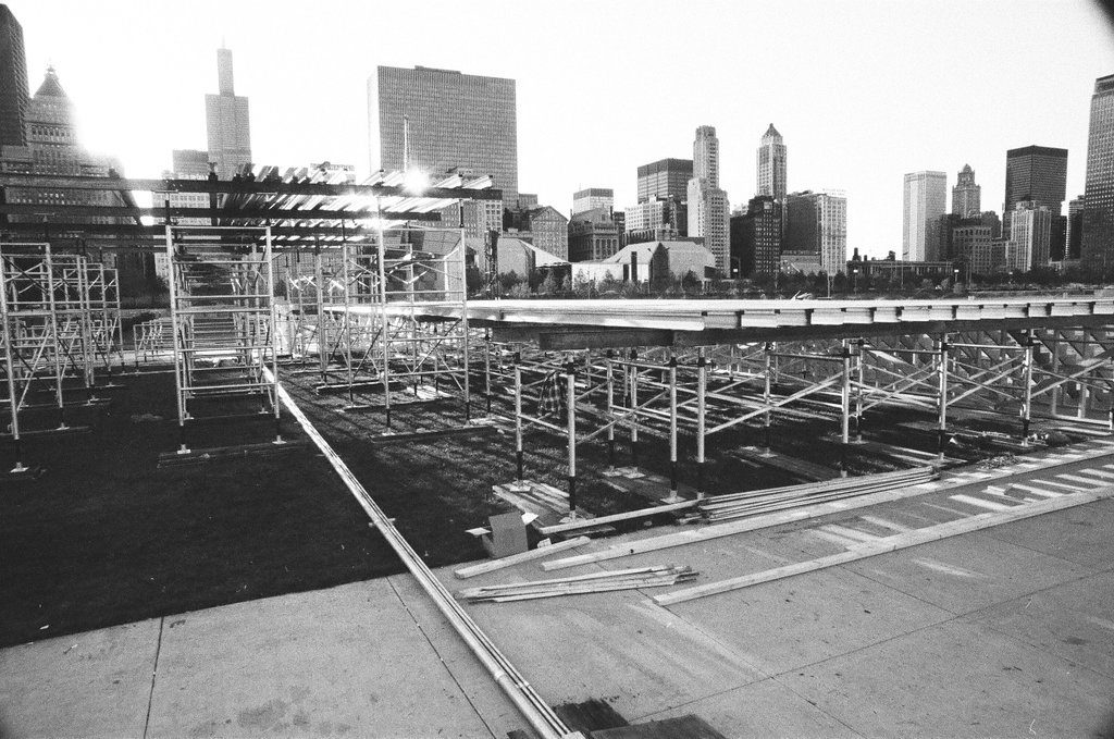 Papal altar construction for Pope's mass in Grant Park - Jack Lenahan for Chicago Sun-Times