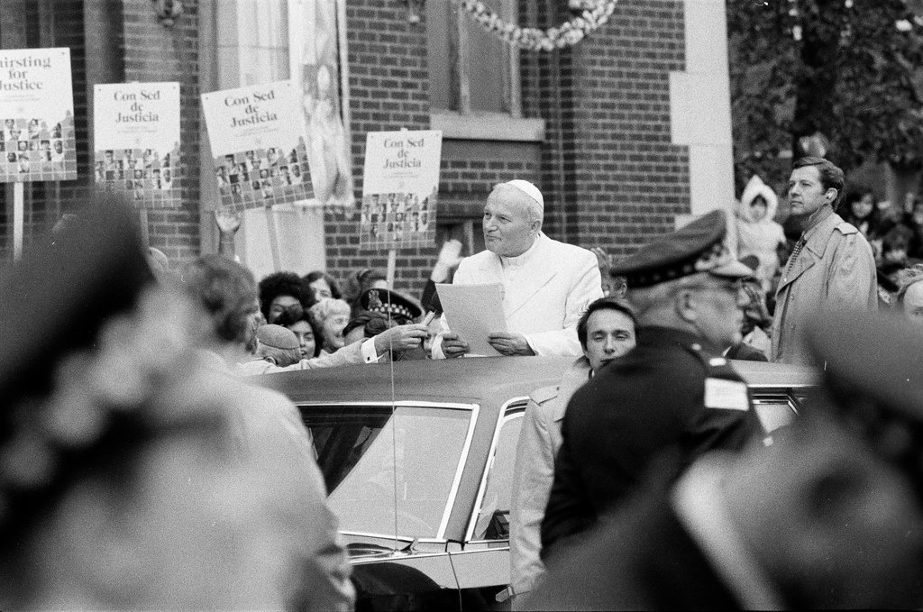 Pope John Paul II visits Chicago - Bob (Robert) Black for Chicago Sun-Times
