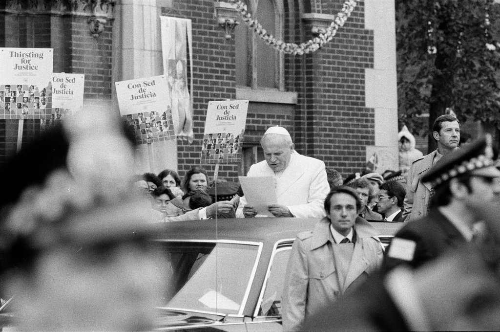 Pope John Paul II visits Chicago - Bob (Robert) Black for Chicago Sun-Times