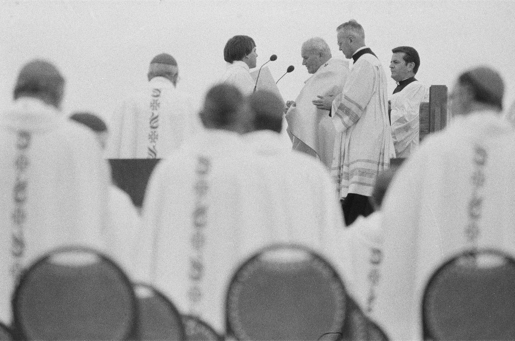 Pope John Paul II visits Chicago - Bob (Robert) Black for Chicago Sun-Times