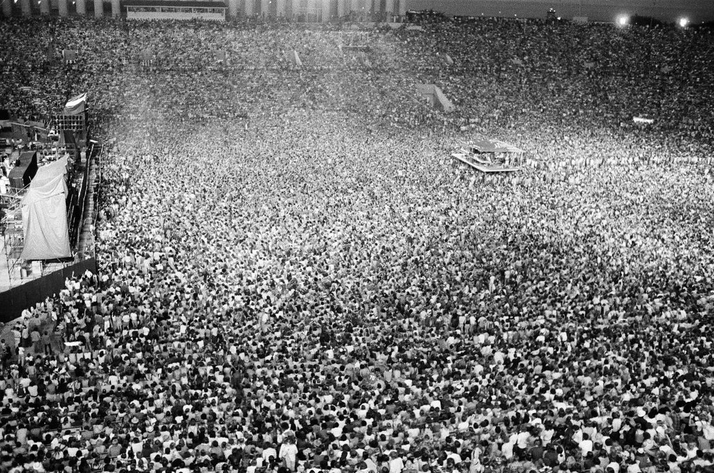 Pink Floyd in concert at Soldier Field - Martha Hartnett for Chicago Sun-Times