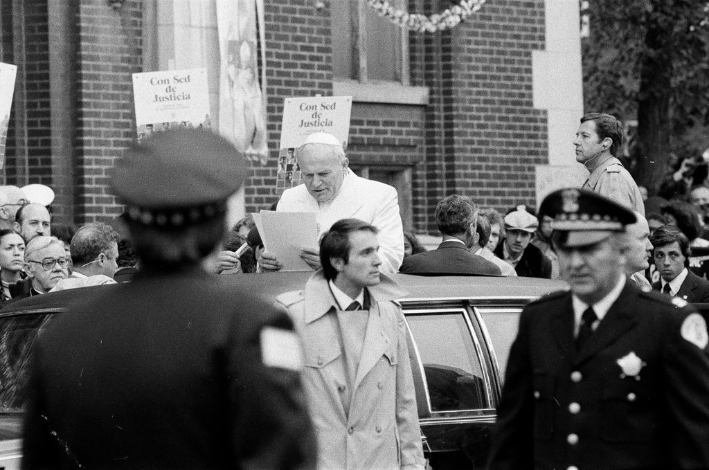 Pope John Paul II visits Chicago - Bob (Robert) Black for Chicago Sun-Times