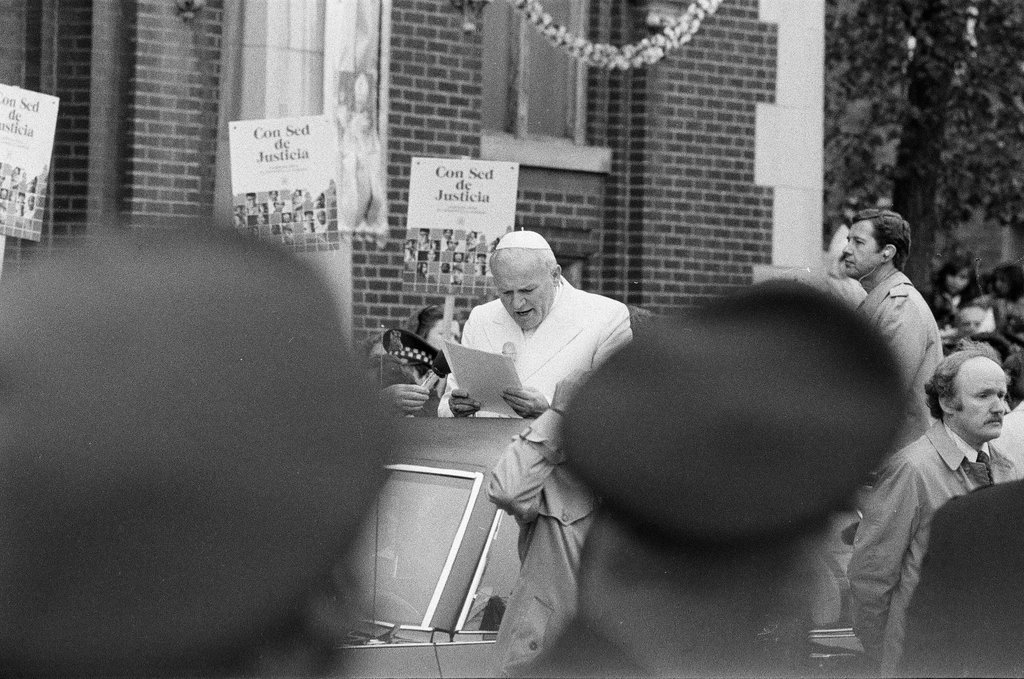 Pope John Paul II visits Chicago - Bob (Robert) Black for Chicago Sun-Times