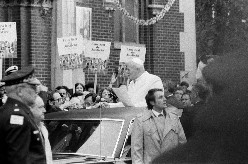 Pope John Paul II visits Chicago - Bob (Robert) Black for Chicago Sun-Times