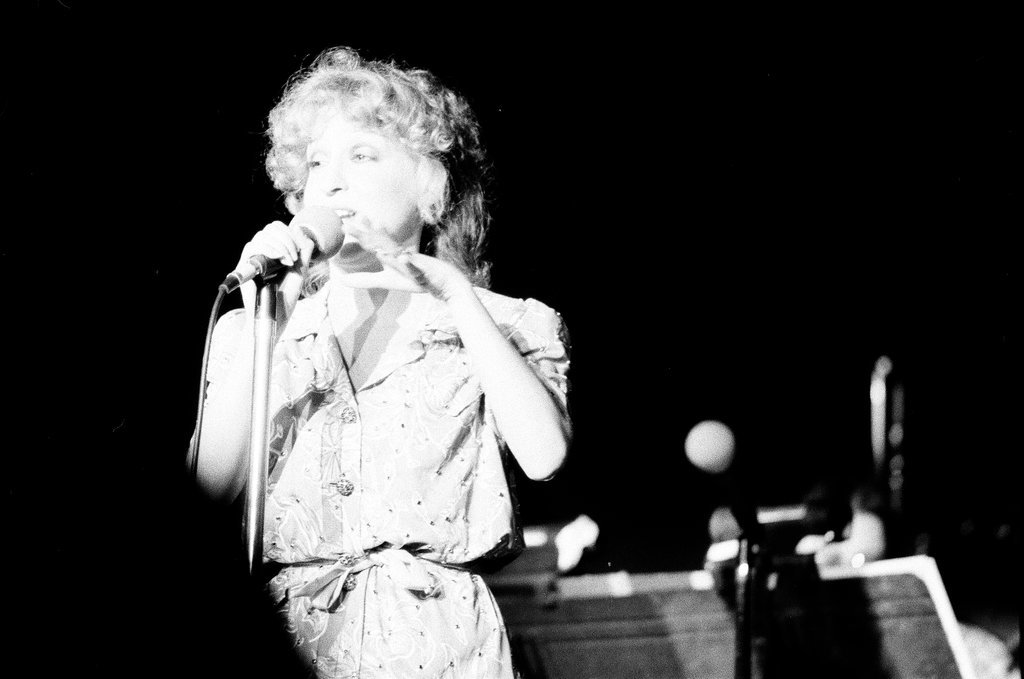 Bette Midler performs at Park West - Martha Hartnett for Chicago Sun-Times