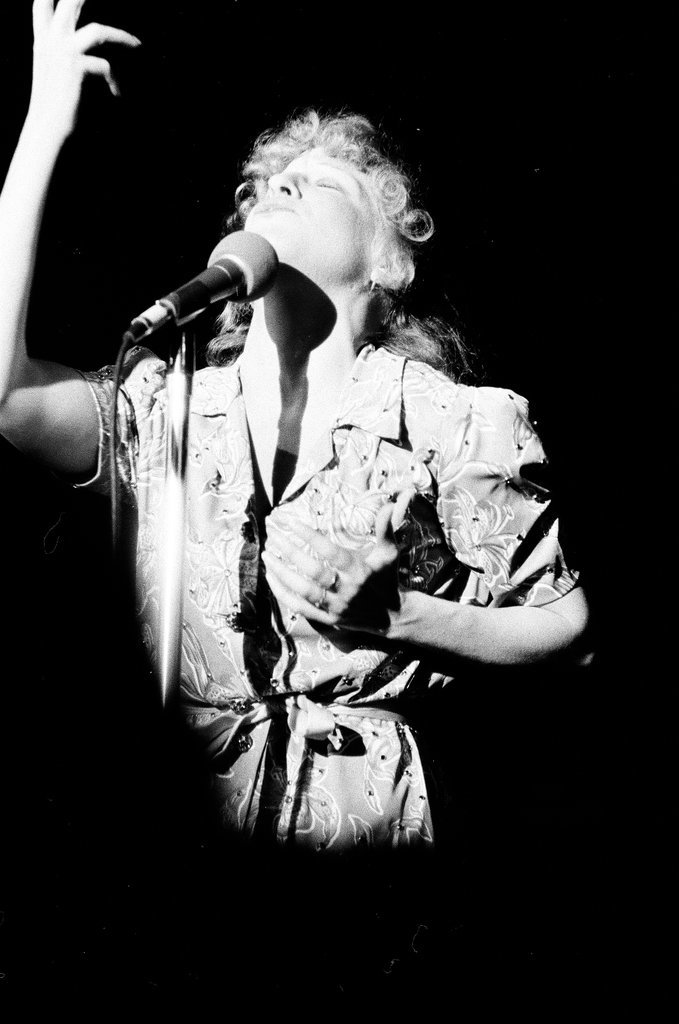 Bette Midler performs at Park West - Martha Hartnett for Chicago Sun-Times