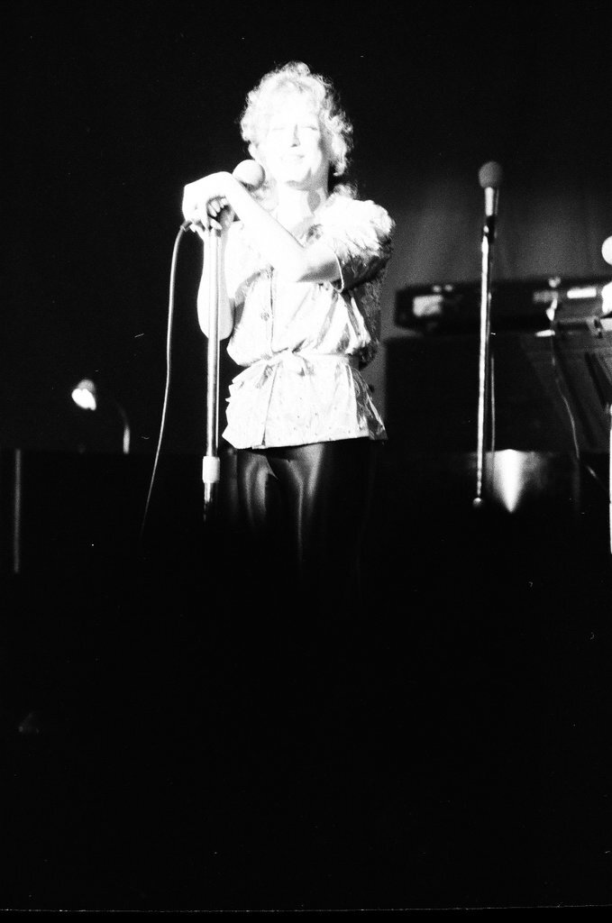Bette Midler performs at Park West - Martha Hartnett for Chicago Sun-Times